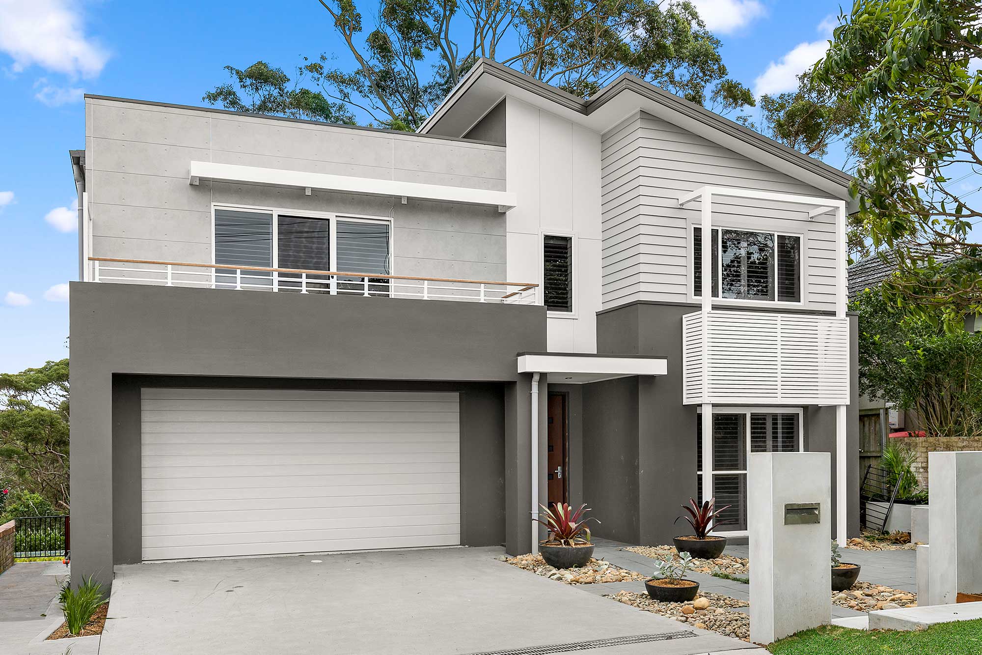 hallandhart-H0010-2000-015