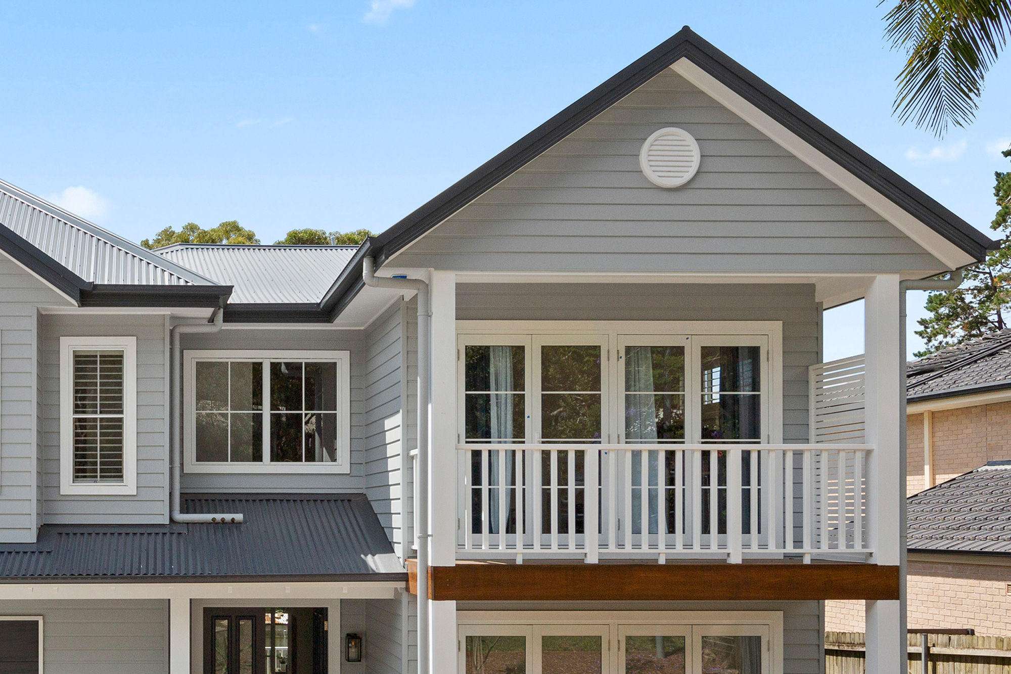 hallandhart-H0355-2000-012