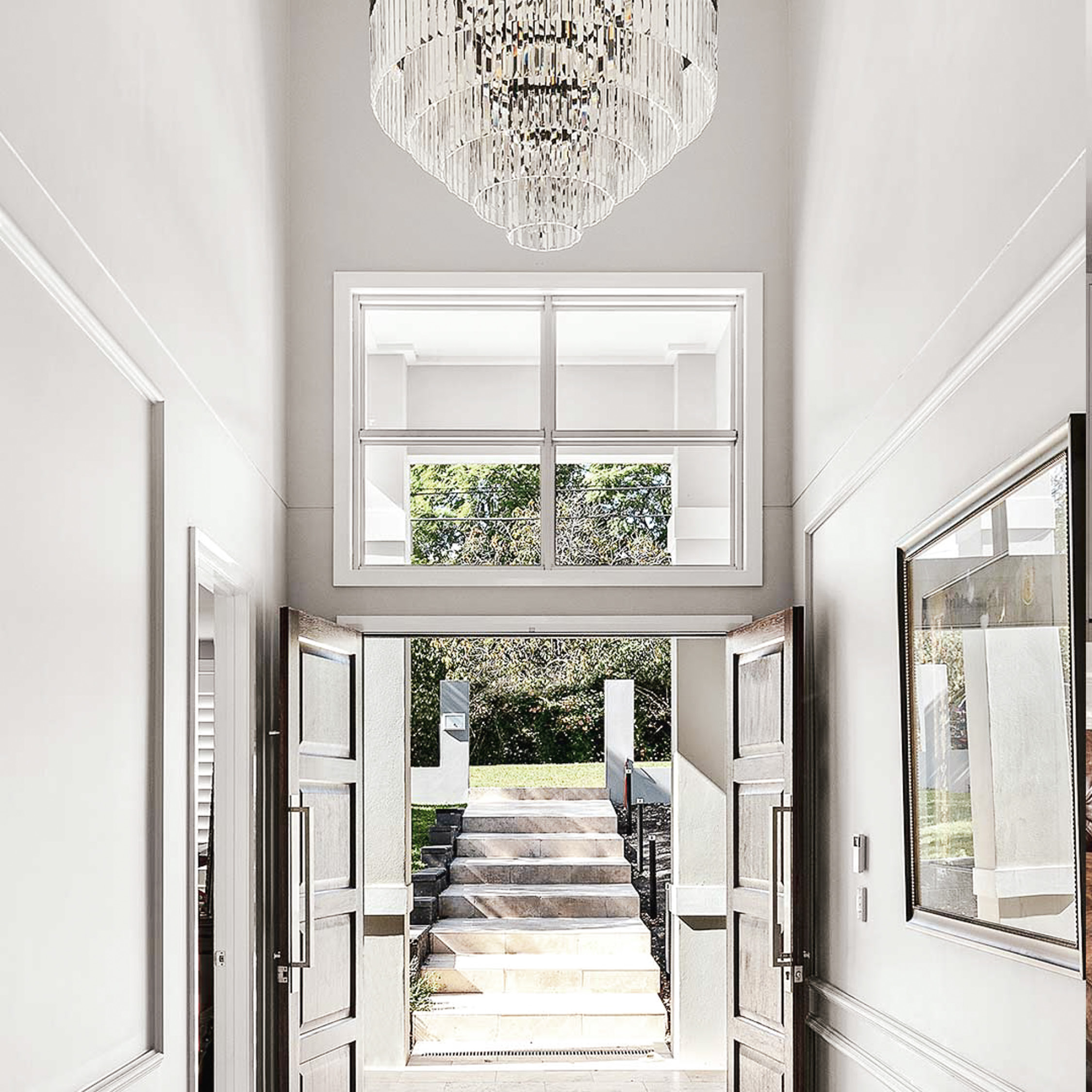 hallhart-H0110-hallway