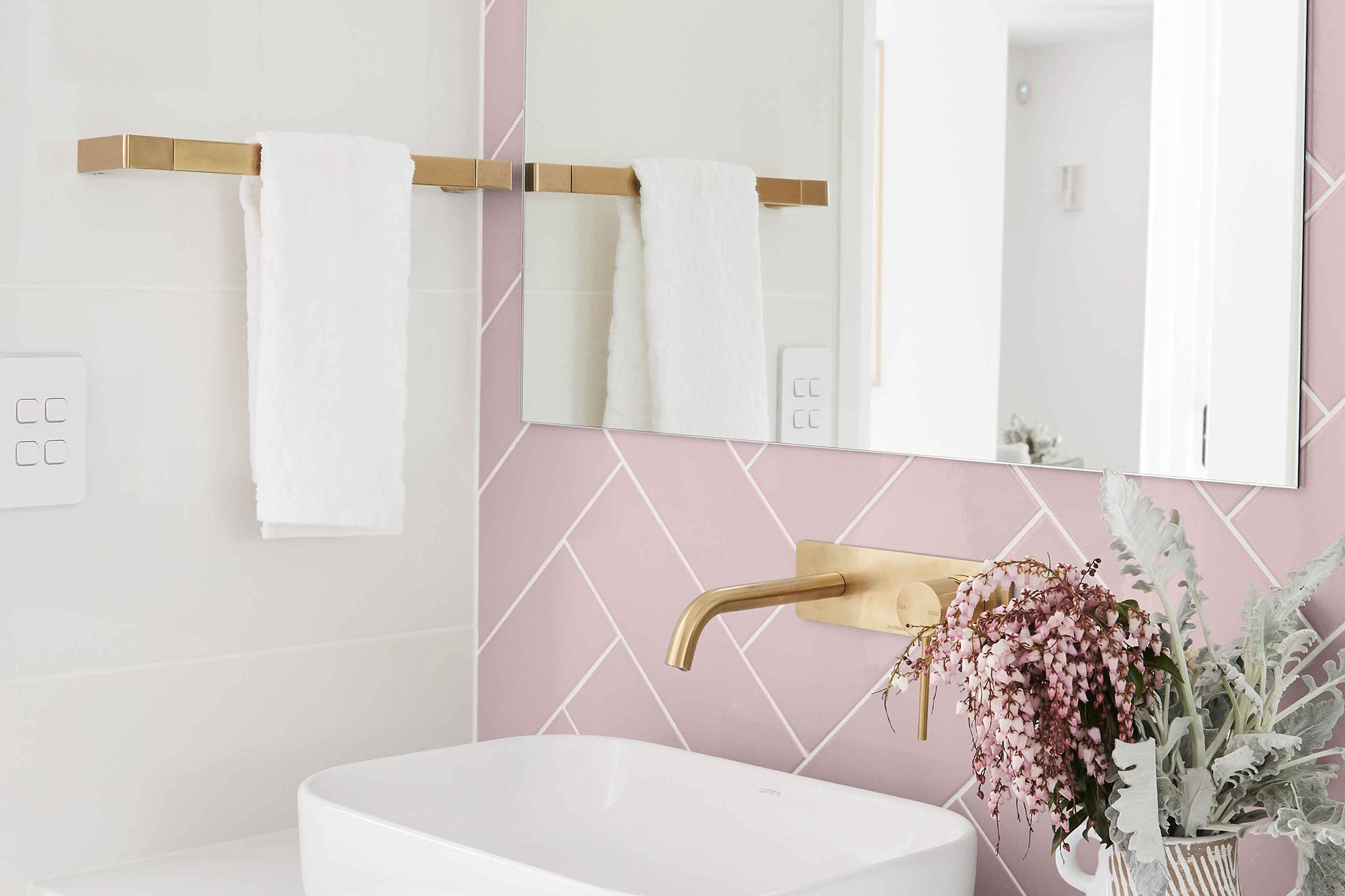 hallharthomes-home-beautiful-2000x1333-002