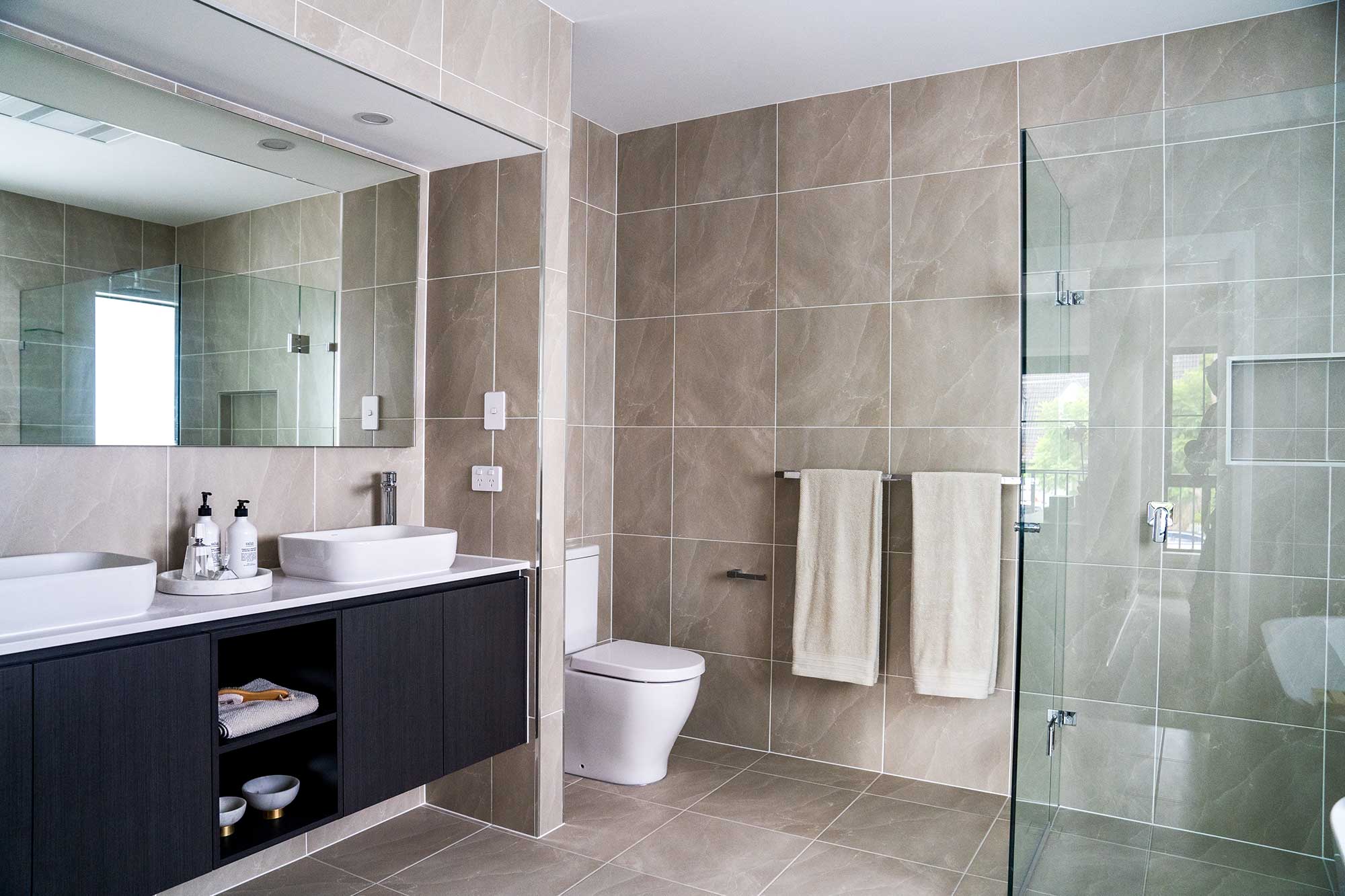 H0279-hallharthomes-provincial-custom-designs-021