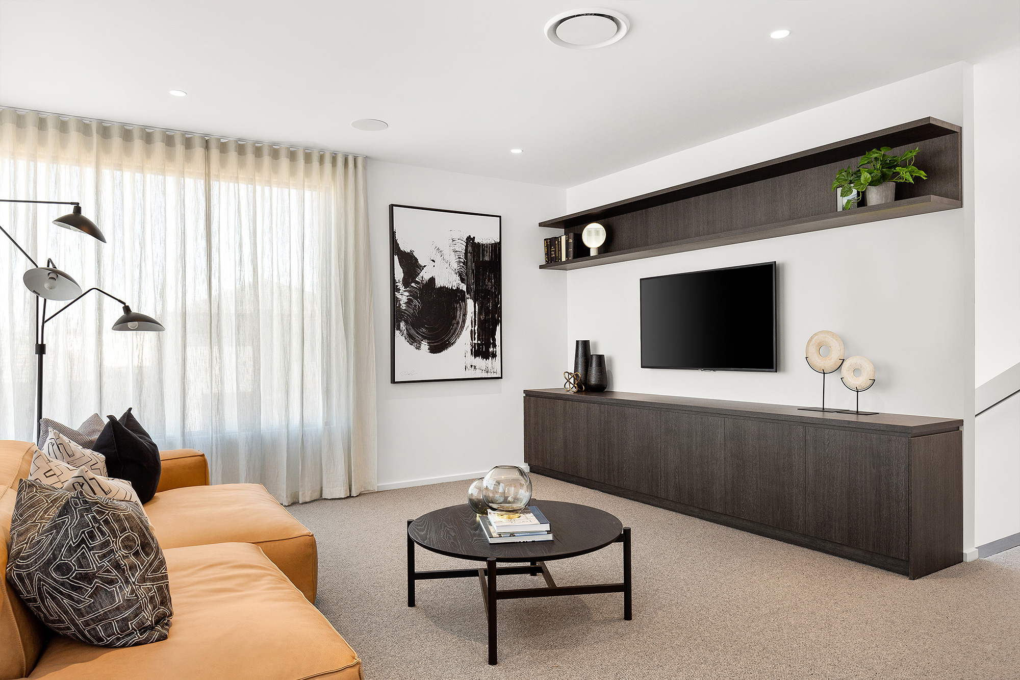 hallharthomes-soho-display-img-004